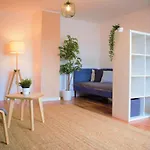 Apartment Fullhouse - - M45 *