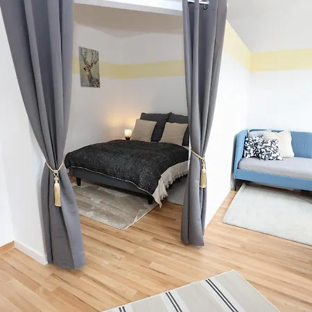 Fullhouse - - M45 Chemnitz (Saská Kamenice)