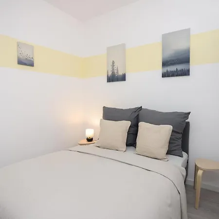 Fullhouse - - M45 Apartmán