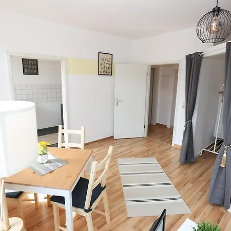 Apartment Fullhouse - - M45