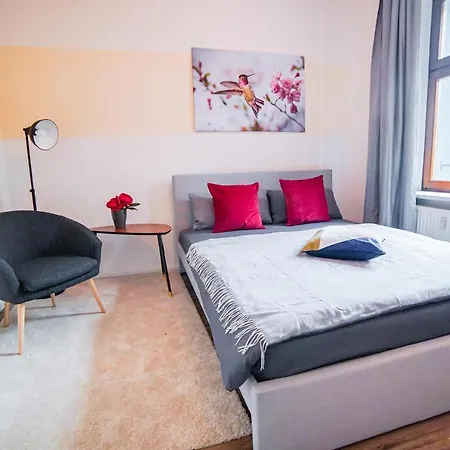 Fullhouse - - M45 Apartmán *