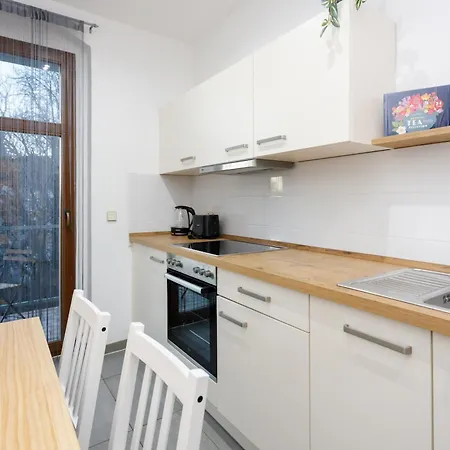 Fullhouse - - M45 Apartmán *